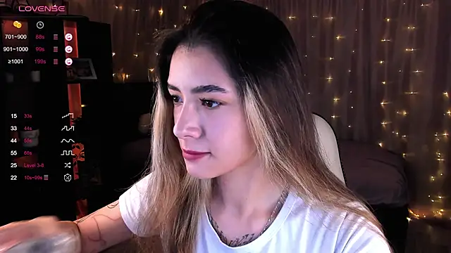 DarlaLike online show from 12/25/24, 04:22