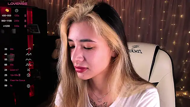 DarlaLike online show from 01/26/25, 05:23