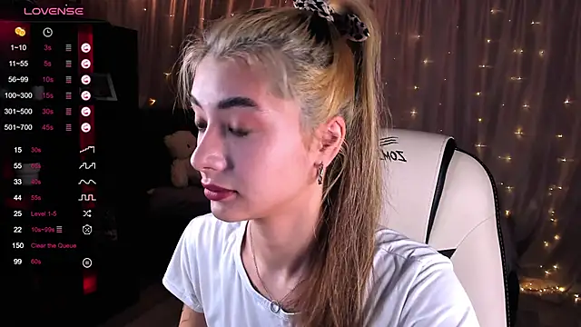 DarlaLike online show from 01/30/25, 04:37