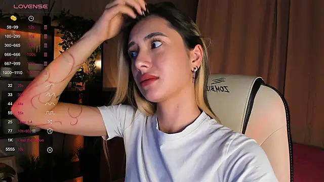 DarlaLike online show from 09/30/25, 04:06