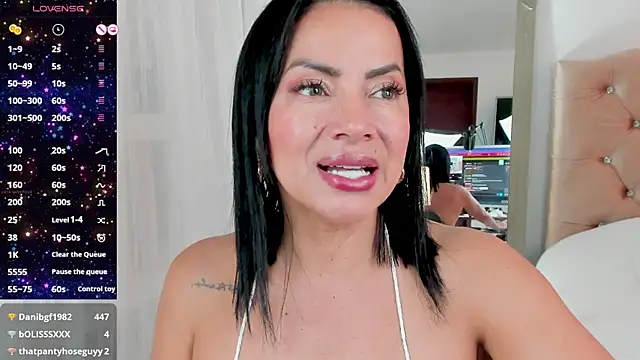 veronika naughty online show from 01/28/25, 07:00