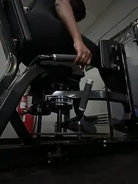 Snapshot of NASTY_BOBO chatting on 11/21/25, 04:05 NASTY BOBO online show from 11/21/25, 04:05