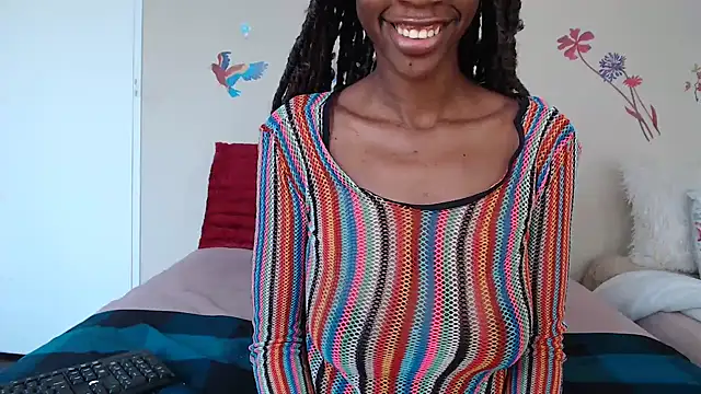 Snapshot of Blacktittiex02 chatting on 09/10/25, 01:00 Blacktittiex02 online show from 09/10/25, 01:00