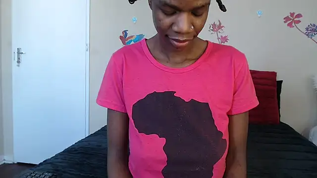 Snapshot of Blacktittiex02 chatting on 10/02/25, 11:39 Blacktittiex02 online show from 10/02/25, 11:39