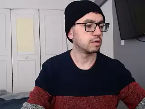 Snapshot of Diptongo chatting on 12/03/24, 08:39 Diptongo online show from 12/03/24, 08:39