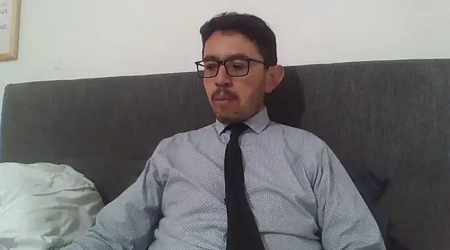 Snapshot of Diptongo chatting on 03/18/25, 10:04 Diptongo online show from 03/18/25, 10:04