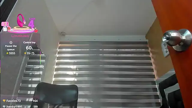 Snapshot of charlotte__G chatting on 03/08/25, 07:42 charlotte G online show from 03/08/25, 07:42