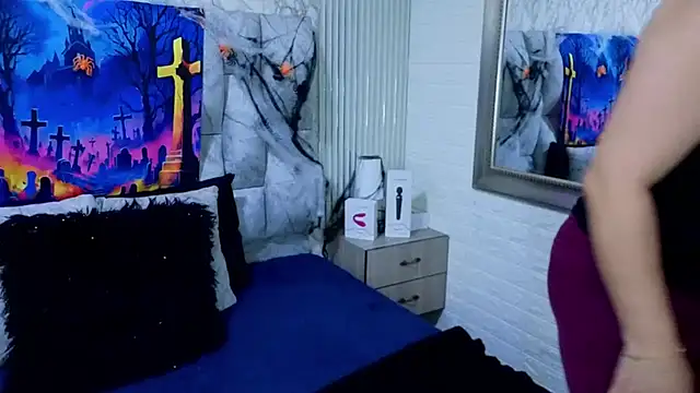 Snapshot of charlotte__G chatting on 10/30/25, 11:44 charlotte G online show from 10/30/25, 11:44