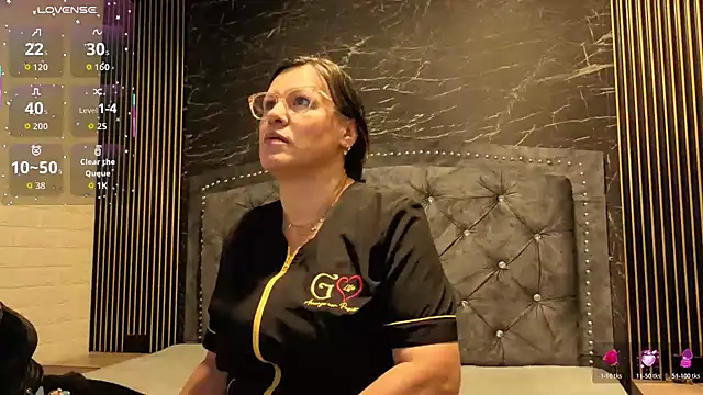 Snapshot of charlotte__G chatting on 11/19/25, 10:59 charlotte G online show from 11/19/25, 10:59