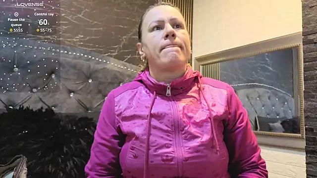 Snapshot of charlotte__G chatting on 11/24/25, 09:31 charlotte G online show from 11/24/25, 09:31