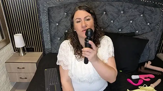 Snapshot of charlotte__G chatting on 05/01/26, 09:58 charlotte G online show from 05/01/26, 09:58