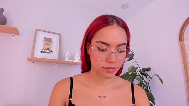 Scarlett Morgan  online show from 02/10/25, 10:40