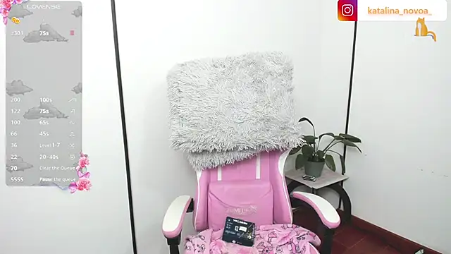 Snapshot of Katalina_novoa chatting on 06/12/26, 01:59 Katalina novoa online show from 06/12/26, 01:59
