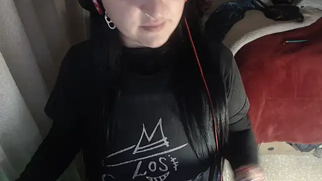 Snapshot of lady_rolinga chatting on 07/05/26, 04:19 lady rolinga online show from 07/05/26, 04:19