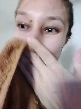 Snapshot of Marye_sony chatting on 10/31/25, 04:57 Marye sony online show from 10/31/25, 04:57