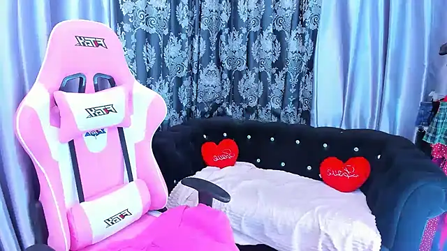 KamilaFoxy online show from 03/18/25, 11:30