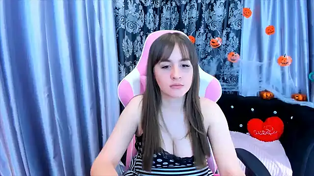 KamilaFoxy online show from 10/28/25, 03:54