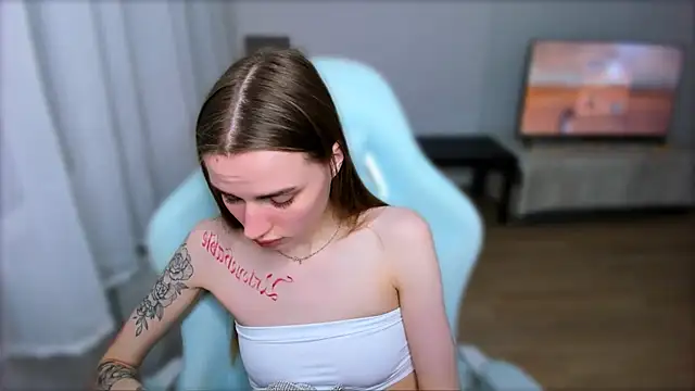 StellaLawless online show from 02/01/25, 01:55