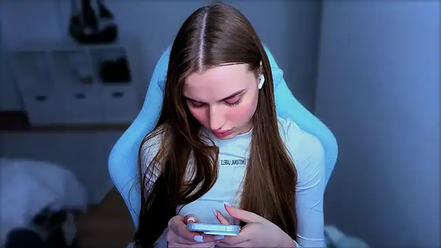 StellaLawless online show from 10/23/25, 02:16