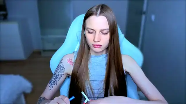 StellaLawless online show from 05/23/26, 08:24