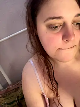 Snapshot of Vikkancs_X chatting on 11/16/25, 02:44 Vikkancs X online show from 11/16/25, 02:44