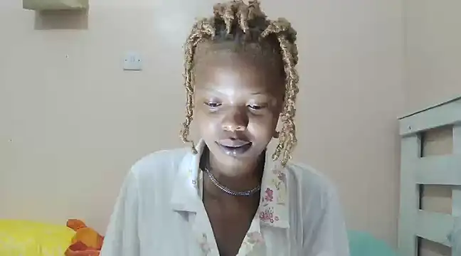 Snapshot of tropicalesen chatting on 01/25/25, 03:30 tropicalesen online show from 01/25/25, 03:30