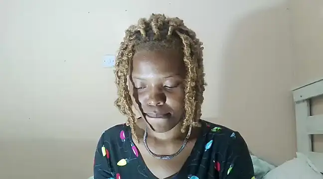 Snapshot of tropicalesen chatting on 01/28/25, 08:25 tropicalesen online show from 01/28/25, 08:25