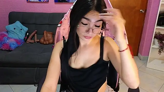 Snapshot of keity_moon chatting on 01/17/26, 02:44 keity moon online show from 01/17/26, 02:44