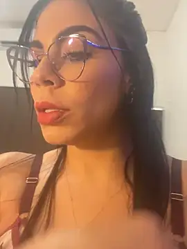 valecruz903 online show from 09/10/25, 02:28