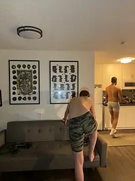 Snapshot of TheOnlyTwinTowers chatting on 02/25/26, 04:44 TheOnlyTwinTowers online show from 02/25/26, 04:44