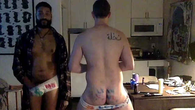 Snapshot of TheOnlyTwinTowers chatting on 03/16/26, 05:44 TheOnlyTwinTowers online show from 03/16/26, 05:44