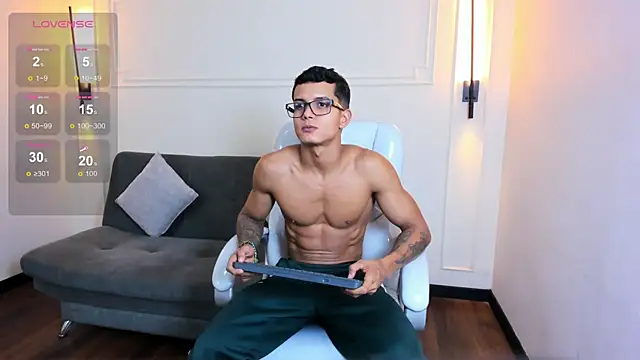 Paradise boy s online show from 11/10/25, 09:14