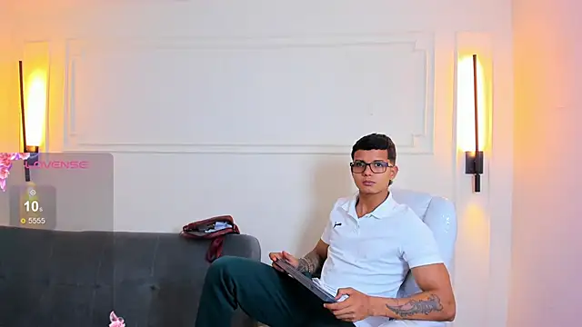 Paradise boy s online show from 06/12/26, 02:38