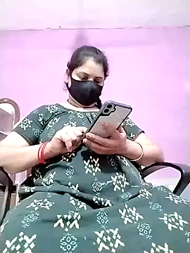 Snapshot of Ruksar-Pathan chatting on 02/05/25, 02:05 Ruksar-Pathan online show from 02/05/25, 02:05