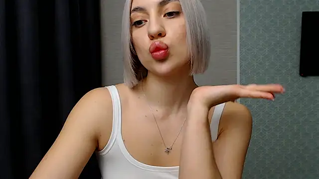 Snapshot of hot-sasha9 chatting on 02/06/25, 04:36 hot-sasha9 online show from 02/06/25, 04:36