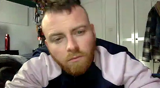 Pelirrojo1234 online show from 02/04/25, 03:15