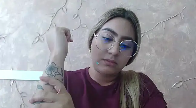 Miabonnett  online show from 01/28/25, 04:52