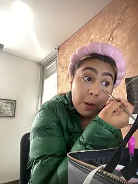 Snapshot of Miabonnett_ chatting on 01/06/26, 12:20 Miabonnett online show from 01/06/26, 12:20