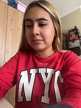 Miabonnett  online show from 05/21/26, 03:08