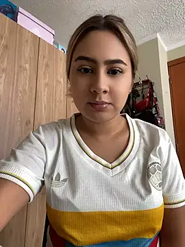 Miabonnett  online show from 06/17/26, 03:02