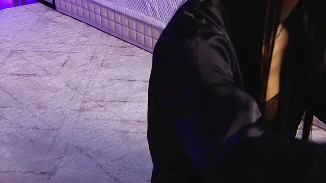 OnlyXandra online show from 01/19/26, 05:44