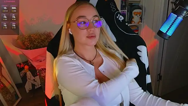 Snapshot of Emili1- chatting on 09/20/25, 06:42 Emili1- online show from 09/20/25, 06:42