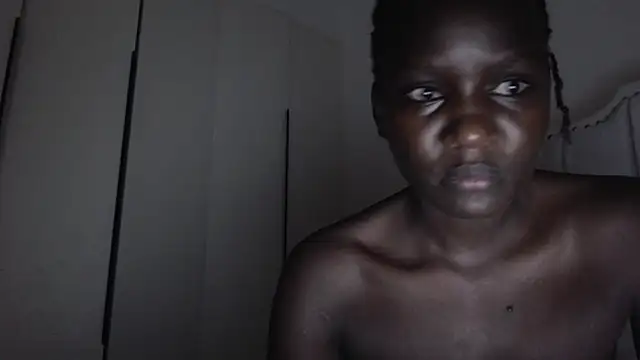 Snapshot of ebony_villiet chatting on 05/26/26, 11:34 ebony villiet online show from 05/26/26, 11:34