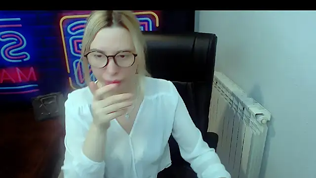 kerakiss877 online show from 02/13/25, 12:02