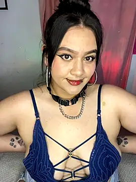 Snapshot of Ari_Martin chatting on 10/17/25, 04:26 Ari Martin online show from 10/17/25, 04:26