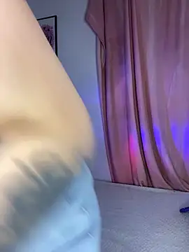 Snapshot of Ari_Martin chatting on 11/23/25, 05:07 Ari Martin online show from 11/23/25, 05:07