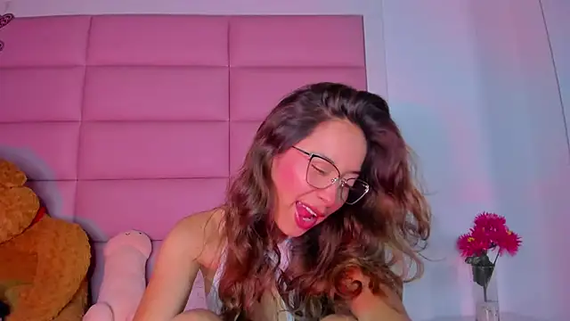 little-Emma online show from 01/16/25, 03:23