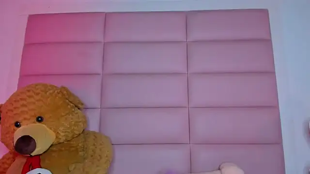 little-Emma online show from 03/02/25, 06:16