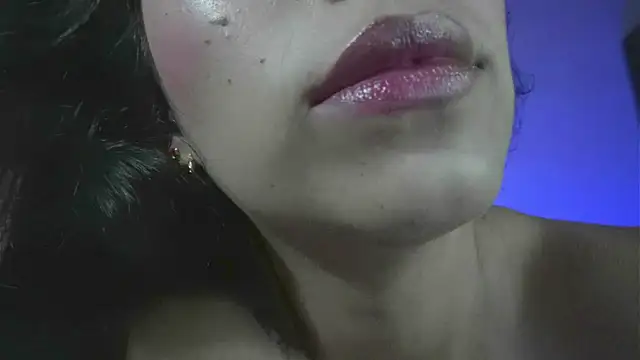 Snapshot of little-Emma chatting on 03/09/26, 12:03 little-Emma online show from 03/09/26, 12:03