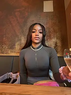 Snapshot of Black_Dolll chatting on 04/04/26, 11:18 Black Dolll online show from 04/04/26, 11:18